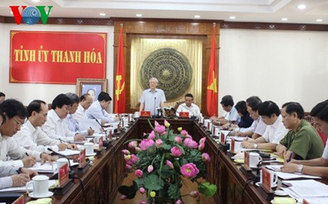 Trao Giấy chứng nhận đầu tư dự án Nhà máy sản xuất dầu ăn và các sản phẩm chiết xuất từ dầu ăn