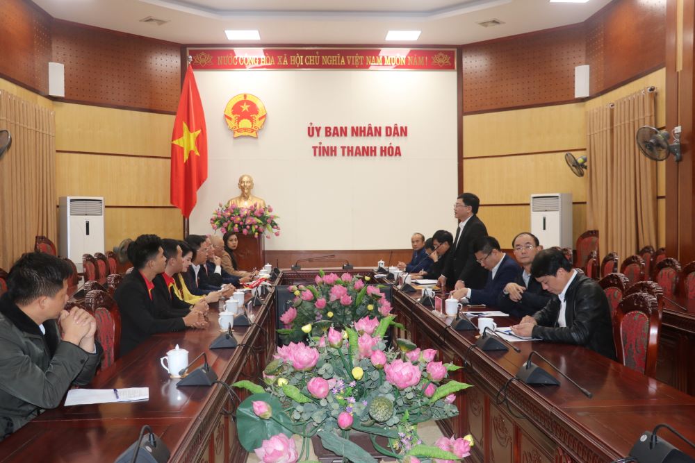 Phó Chủ tịch UBND tỉnh Mai Xuân Liêm làm việc với Đoàn công tác của Công ty CP VietJet Air.