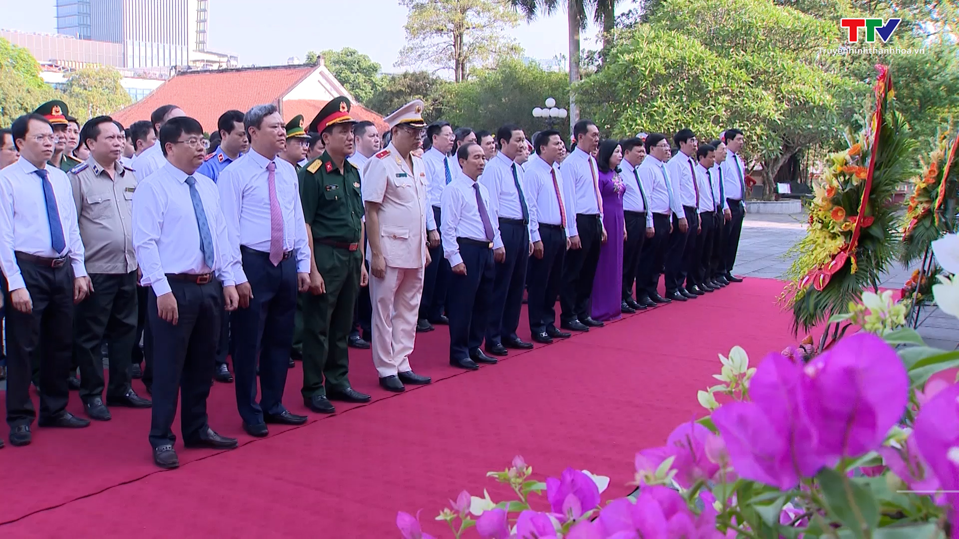 Đoàn đại biểu tỉnh Thanh Hóa dâng hương tưởng nhớ Chủ tịch Hồ Chí Minh