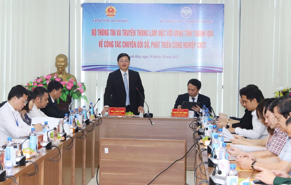 Đoàn công tác của Bộ Thông tin và Truyền thông làm việc với UBND tỉnh về công tác chuyển đổi số và phát triển công nghiệp công nghệ thông tin tại Thanh Hóa