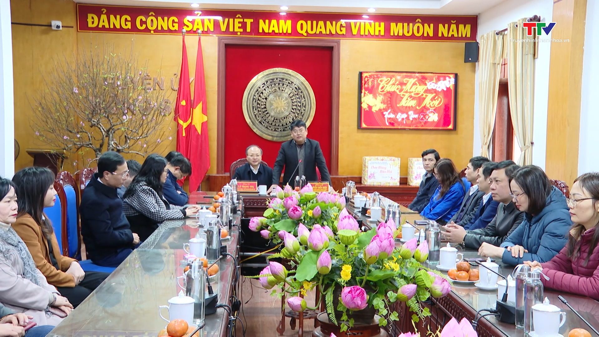 Trưởng Ban Quản lý Khu Kinh tế Nghi Sơn và các Khu công nghiệp tỉnh kiểm tra tình hình sản xuất và đời sống Nhân dân huyện Đông Sơn