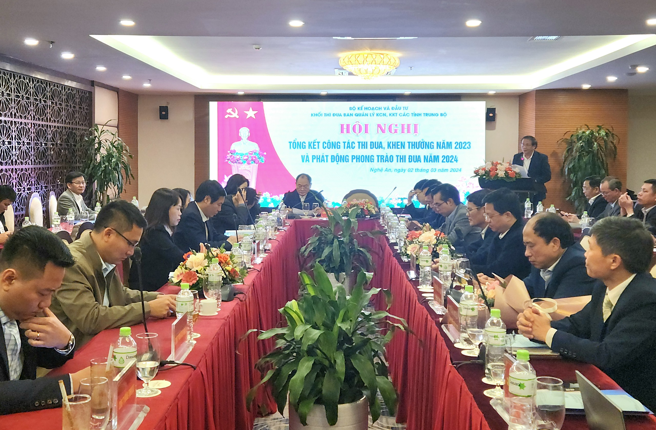 Ban Quản lý khu kinh tế 6 tỉnh Bắc Trung Bộ ký kết giao ước thi đua năm 2024