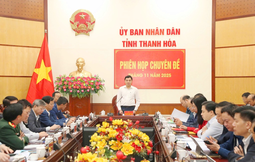 UBND tỉnh họp phiên chuyên đề tháng 11/2025