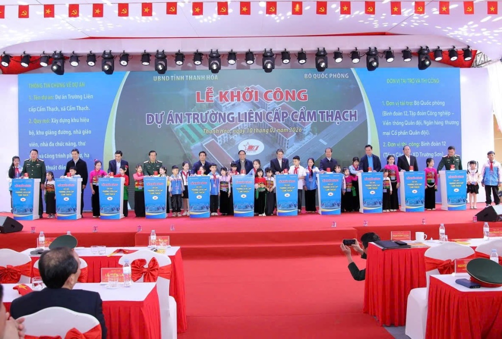 Thủ tướng Phạm Minh Chính dự lễ khởi công dự án Trường Liên cấp Cẩm Thạch