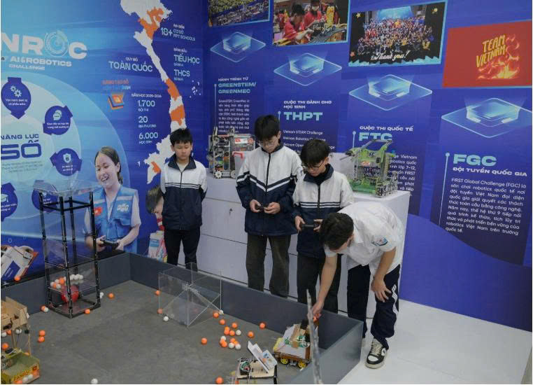 Robot giáo dục, máy in 3D xuất hiện tại hệ sinh thái STEM Hòa Lạc